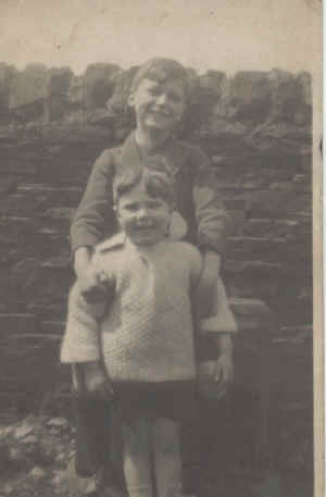 frank&joe1921.jpg (55735 bytes)