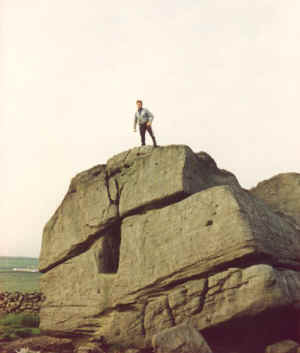 hitching stone.jpg (42576 bytes)