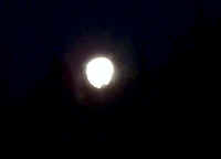 moon2.JPG (36541 bytes)
