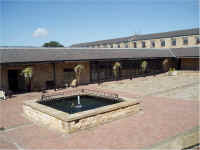 courtyard5.jpg (174695 bytes)