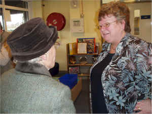 28.Angela Smith bids goodbye.jpg (233862 bytes)