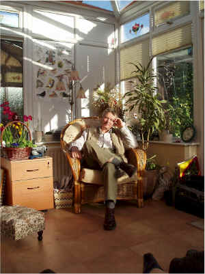 85.John in Conservatory 46 Cornmill Lane.jpg (211243 bytes)
