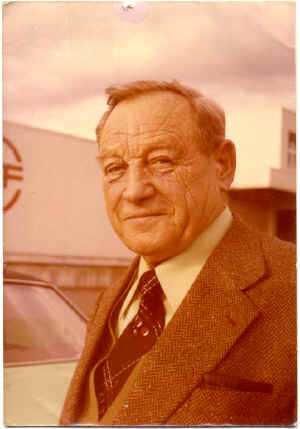 Opa.jpg (74933 bytes)