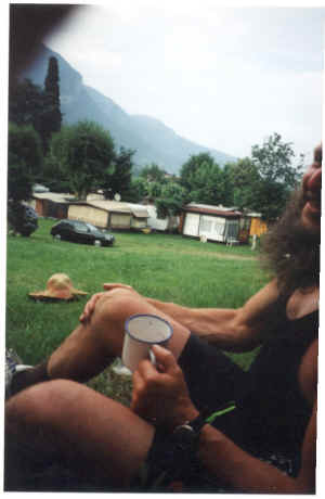 camping como 2.jpg (80073 bytes)