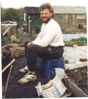 cheeky.jpg (68628 bytes)