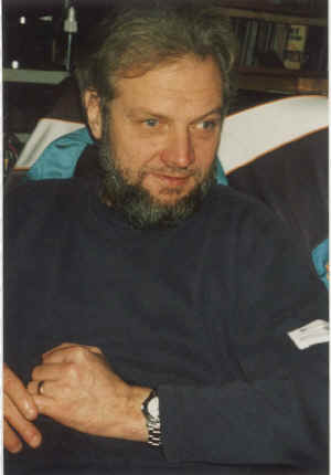 studious 2.jpg (93466 bytes)