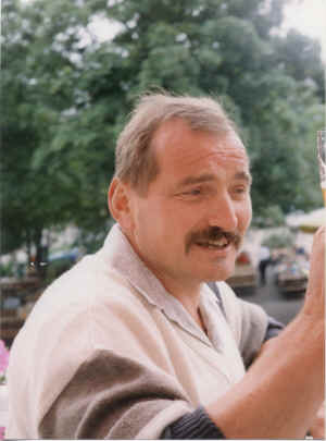 josef.jpg (108310 bytes)
